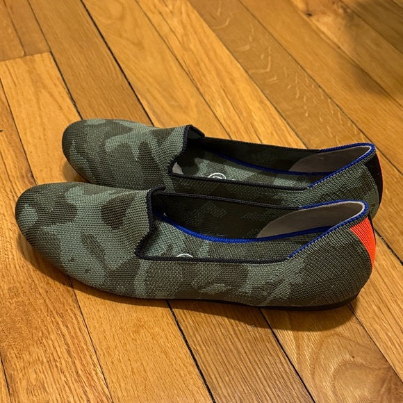 New without box- Rothy\'s Olive Camo Loafer